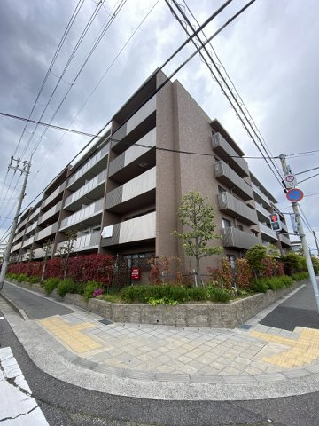 甲子園三番町ハイツの外観