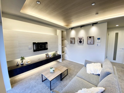 【居間・リビング】 | オーベル高田馬場 | おしゃれな居間内のDENです