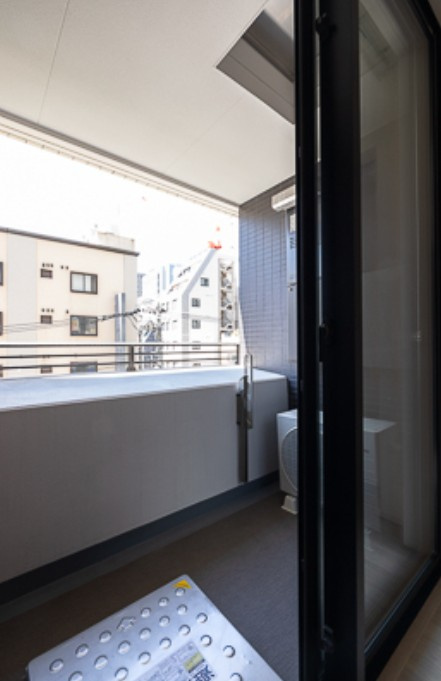 【バルコニー】