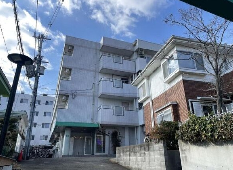 ソサエティ山手の外観