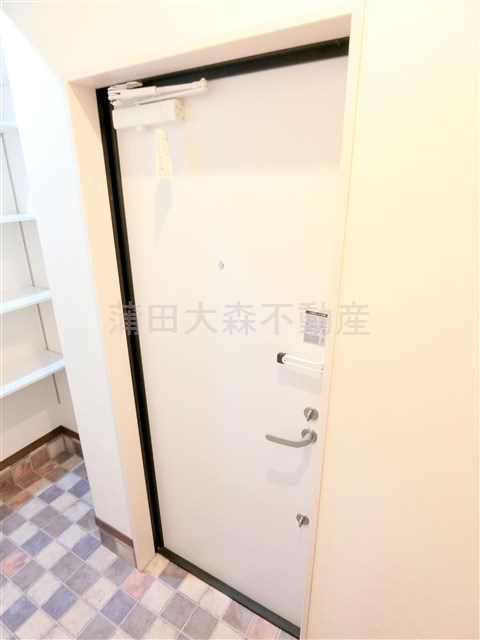 ルノン羽田の玄関