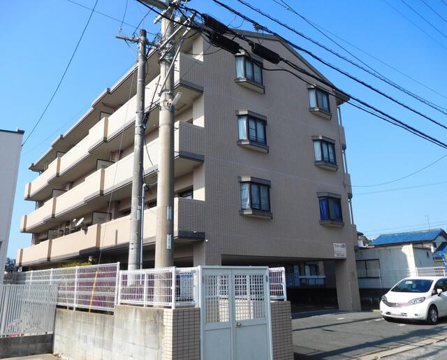 ファミール天野