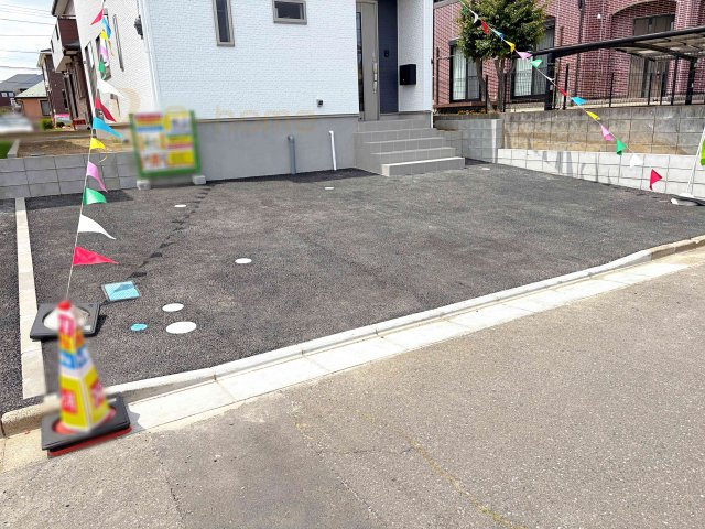 龍ケ崎市城ノ内第10　新築戸建て　1号棟の駐車場|カースペースは2台お停めいただけます♪