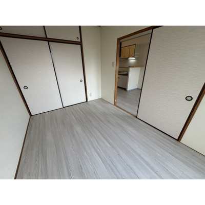 【居間・リビング】 | サンライズマンション　上尾 | こちらの居間で趣味の時間をお楽しみください