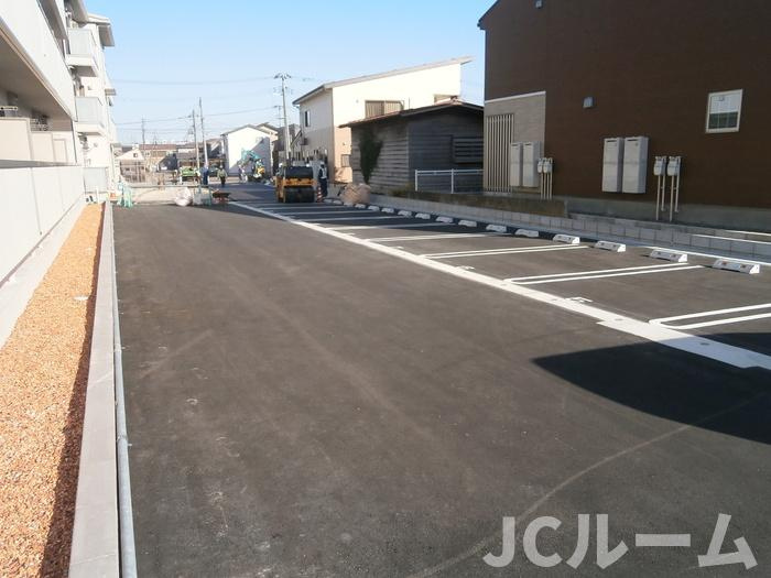 アルトベージョの駐車場