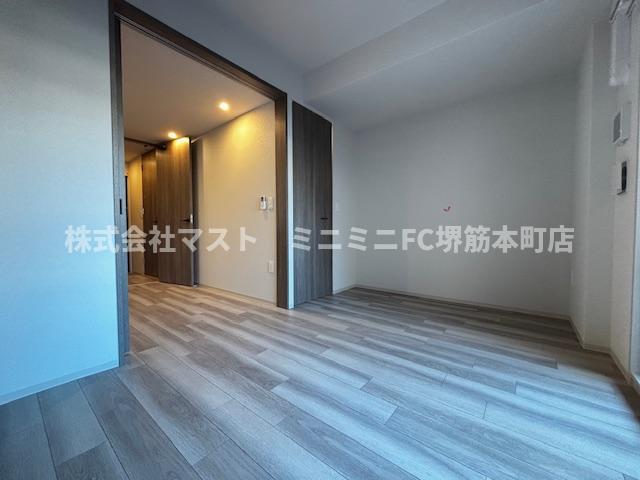 レジュールアッシュ緑橋駅前の洋室