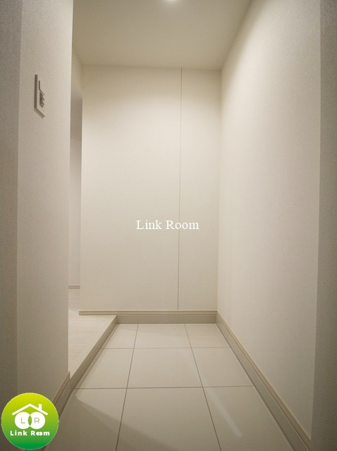 プレールドゥーク本所吾妻橋Ⅵの玄関