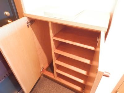 プレサンス京都二条城前の収納|下駄箱