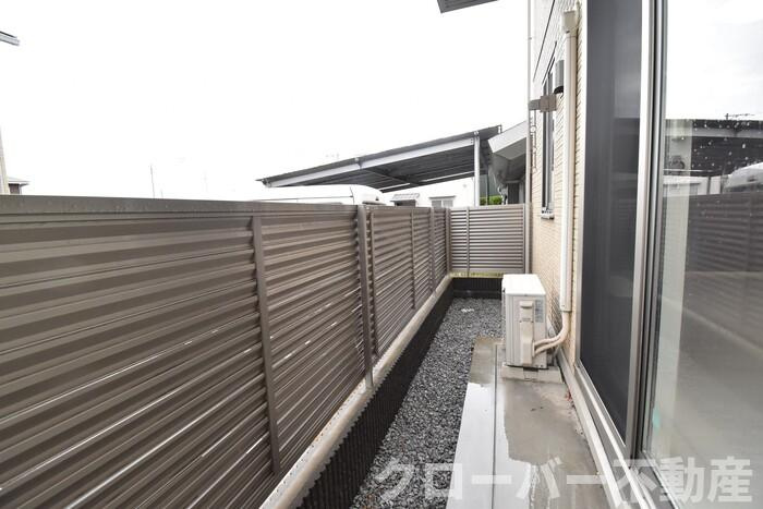 サンセジュール A棟のバルコニー|専用庭