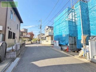 【前面道路含む現地写真】 | 小学校11分　スーパー9分　LDK23帖　泉　限定1区画　 | 現地（2025.11.21撮影）