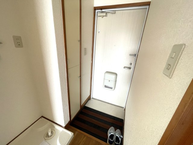 メゾンクレールMの玄関