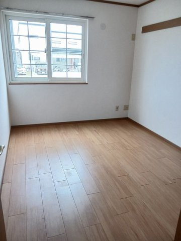 リリー・オブ・ザ・ヴァリー　　　刈谷市近郊の賃貸はクラスホーム刈谷店の内装|明るい色調の室内です