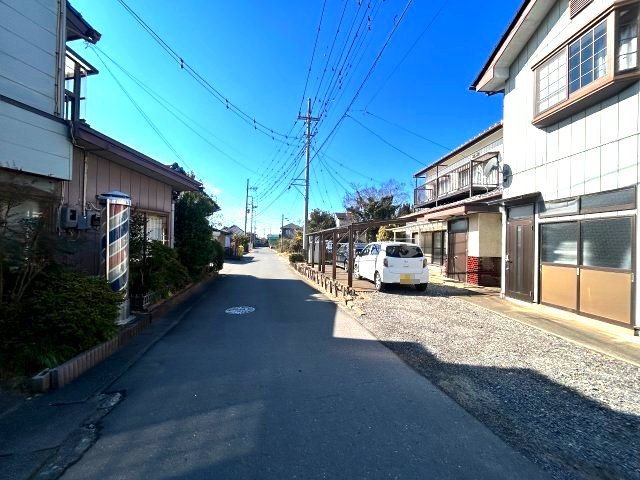 【前面道路含む現地写真】 | 行方市玉造　増築広々7LK