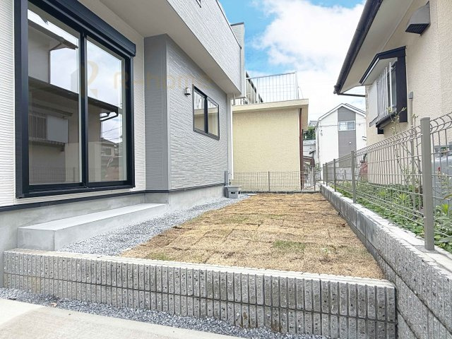 牛久市南5丁目5期　新築戸建て　1号棟の庭|お子様の遊び場などお家時間を満喫できるお庭！立水栓付きで洗車や水やりもラクラク♪