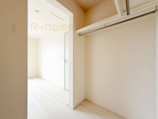 牛久市南5丁目5期　新築戸建て　1号棟の収納|人気のウォークインクローゼット！アウター類はもちろん、季節ものや寝具も収納できます！