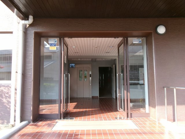 藤和明石公園ハイタウンの居間・リビング