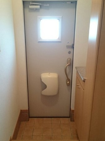 サンレミ・国森Ａ　　　刈谷市近郊の賃貸はクラスホーム刈谷店の玄関|明るい玄関です