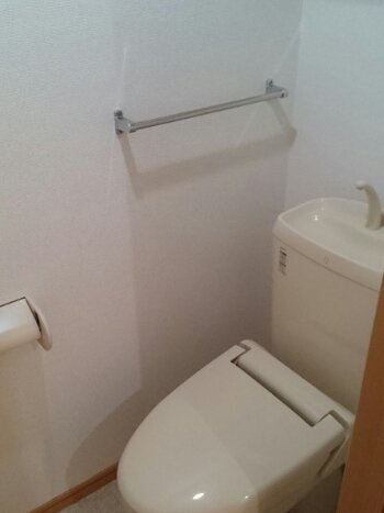 サンレミ・国森Ａ　　　刈谷市近郊の賃貸はクラスホーム刈谷店のトイレ|落ち着いた色調のトイレです
