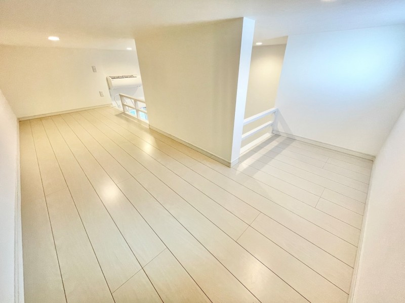 プレミア中村公園の居間・リビング