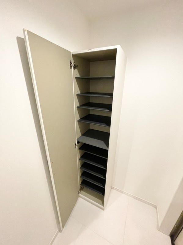 プレミア中村公園の玄関