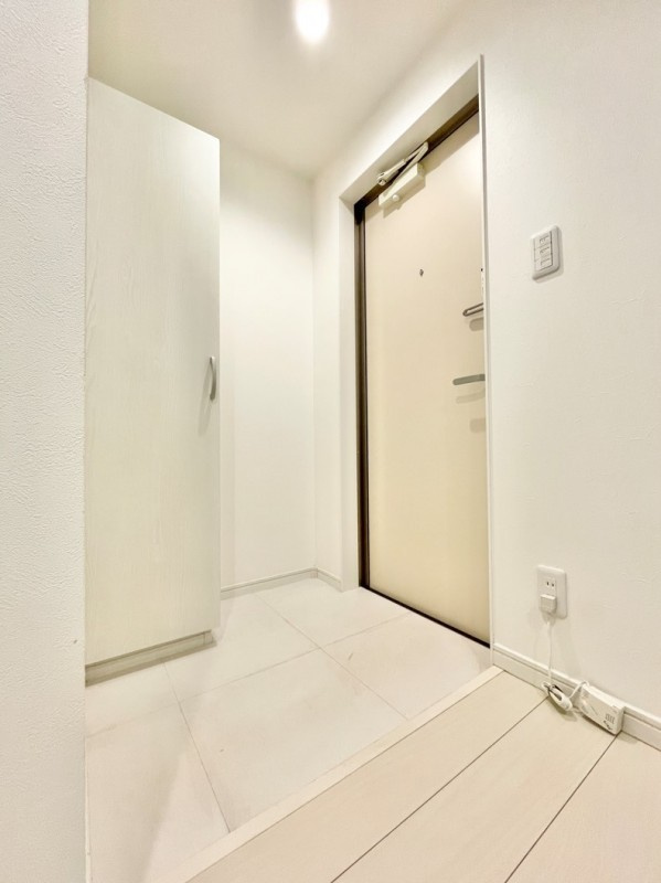 プレミア中村公園の玄関