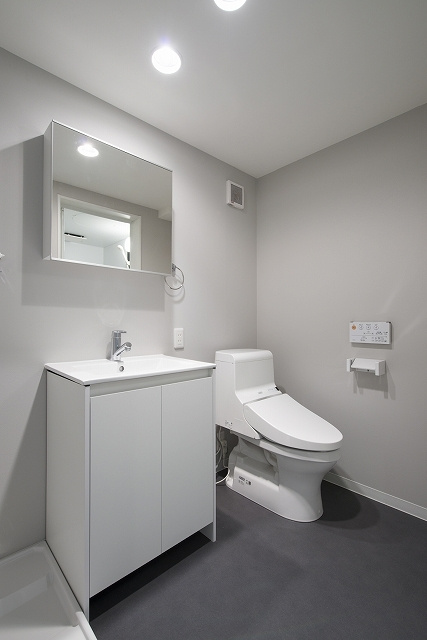 ヒルズ古出来の洗面所