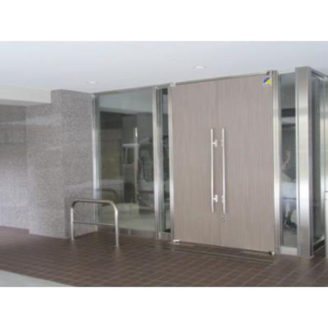 リエンピーレ一色のエントランス