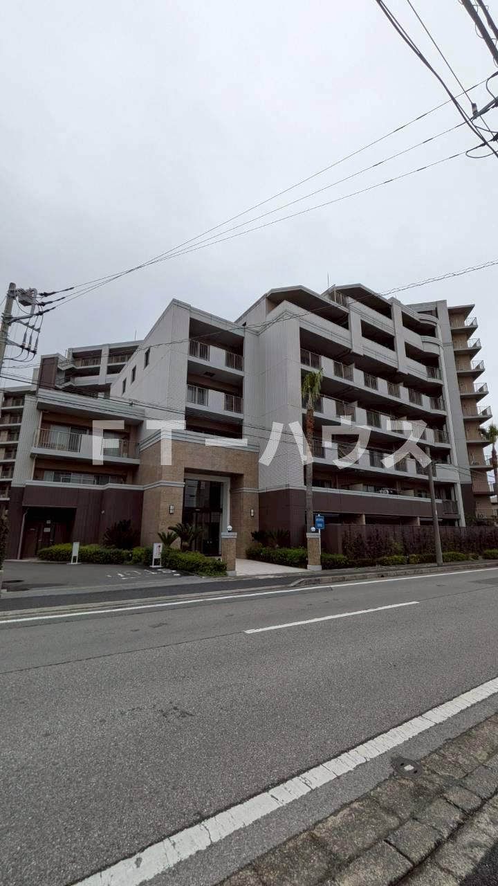 ライオンズクオーレ幕張マークスフォートの外観