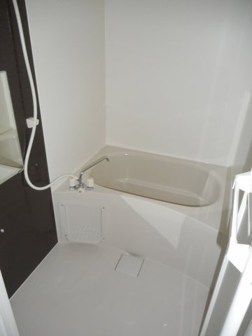 シャルル　フォワイエの浴室|日々の暮らしに欠かせないお風呂です