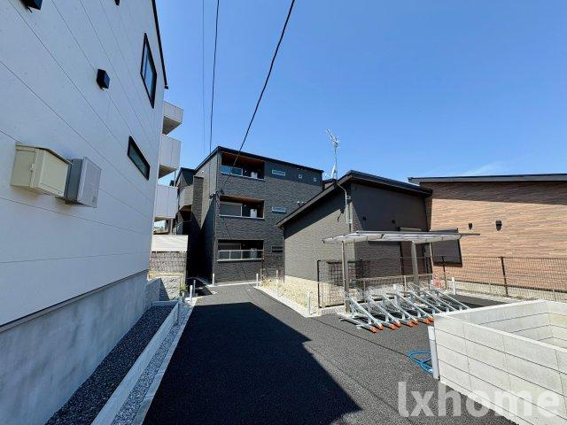 セレニティ豊川A棟の外観