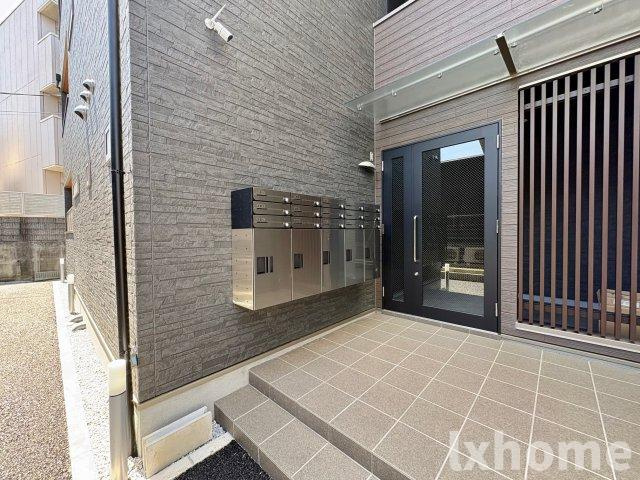 セレニティ豊川A棟のエントランス
