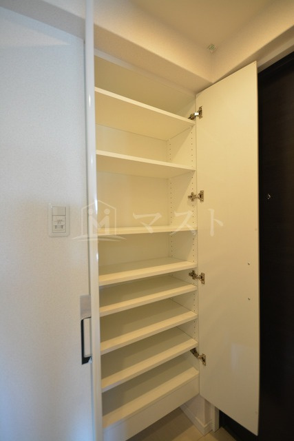 サムティ土佐堀Riberaの収納