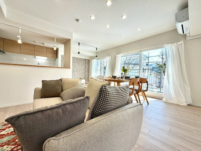 ひばりが丘パークマンションの居間・リビング