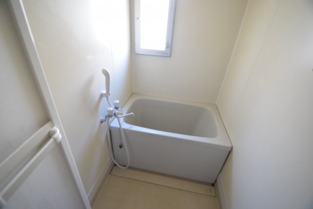 グリーンタウン石井の浴室|きれいなお風呂です