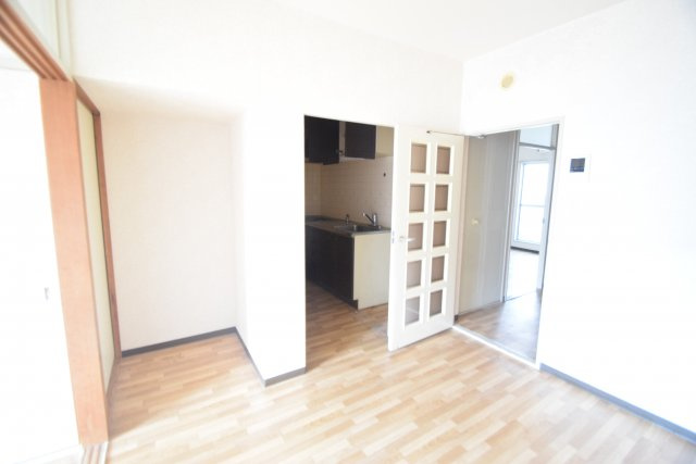 グリーンタウン石井の居間・リビング|広めのリビング