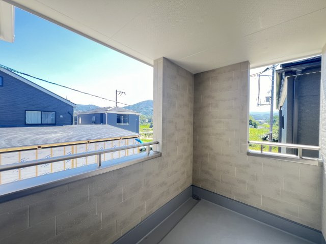 桜井市三輪　第10期全２棟のバルコニー|暖かな日差しのふりそそぐバルコニー