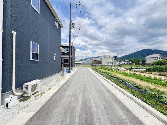 桜井市三輪　第10期全２棟の前面道路含む現地写真|前面道路含む現地写真です