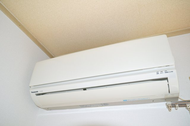 コーポ・シャトレーヌの設備|エアコン