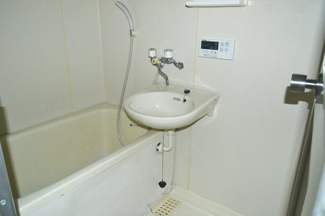 コーポ・シャトレーヌの浴室|お風呂です