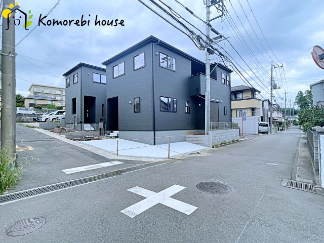北区日進町1丁目　新築一戸建て　リーブルガーデン　02の前面道路含む現地写真|前面道路含む現地写真です