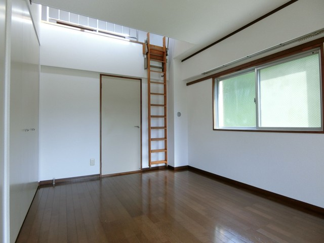 ハビタット351の内装