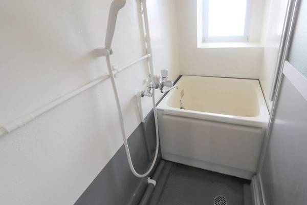 ビレッジハウス長岡3号棟の浴室|ビレッジハウスの同一物件・同一タイプの間取りの写真です