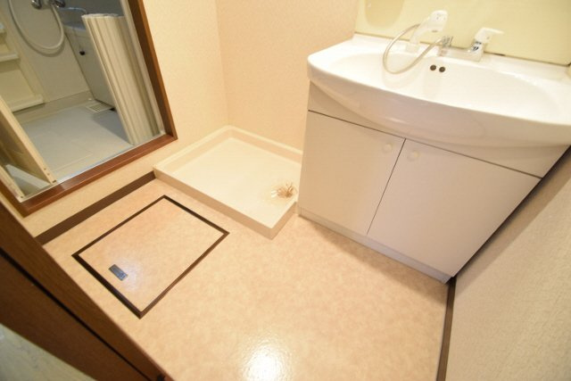 コンフォースＫの洗面所|室内洗濯機置き場