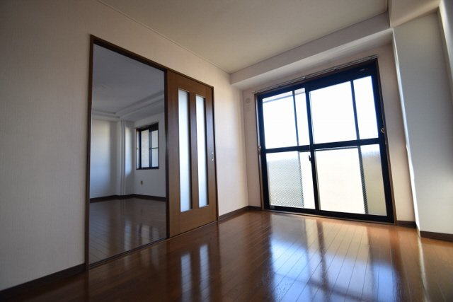 コンフォースＫ|南側洋室6.1帖