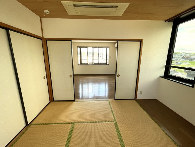 小林ビルの和室