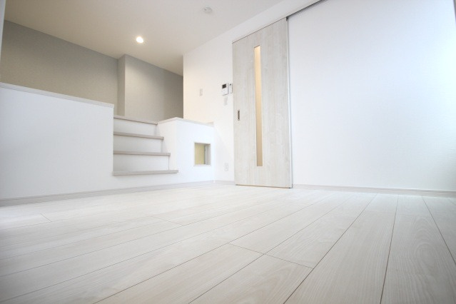 熊本市中央区坪井５丁目のアパートの居間・リビング