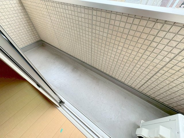 ゲーテッドシティ豊里のバルコニー