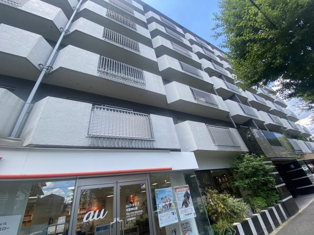 サニーハイム金閣寺の外観