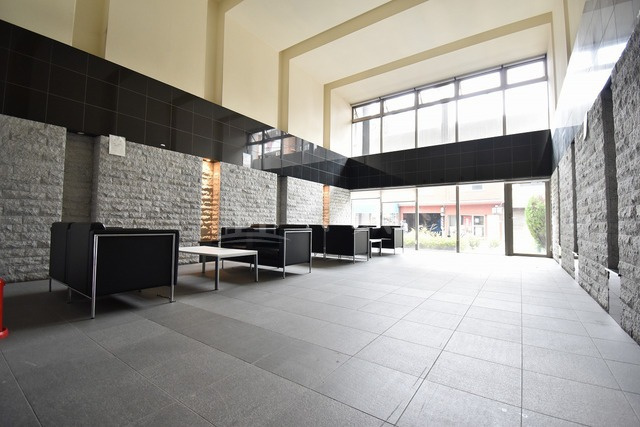 アプリーレ堺筋本町のロビー