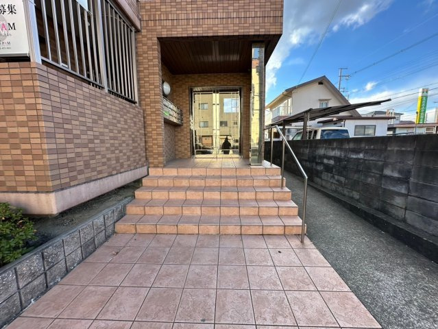 アムールカセイのエントランス